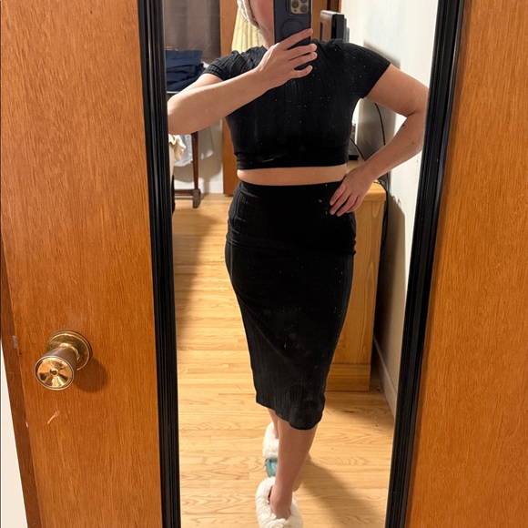 SHEIN Black Ribbed Ensemble - Picture 6 of 6